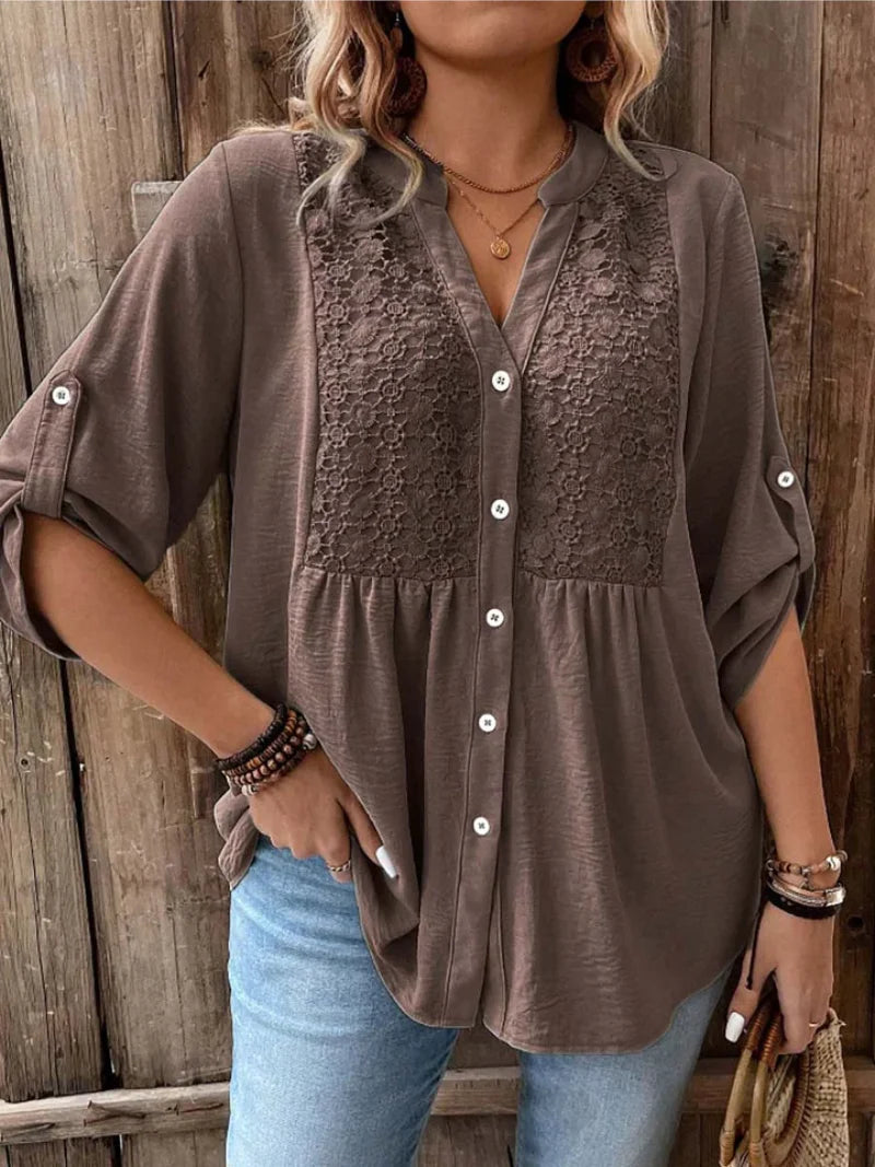 Noor – Bluse med V-udskæring og knapper