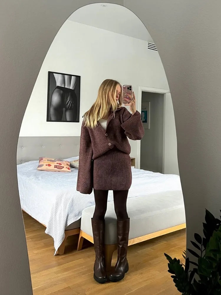 Sæt “Margot” | Strikket cardigan og mininederdel