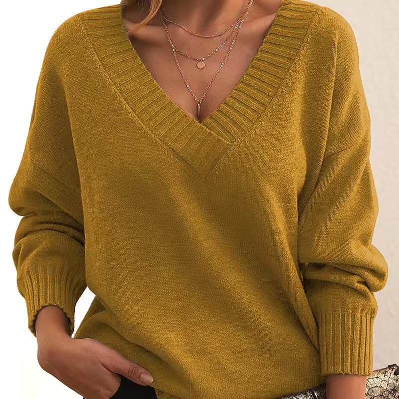 Frida | Ensfarvet V-hals Sweater – Løs Modestrikning