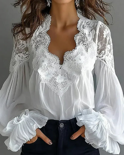 Laceva | Bluse med blomsterblonder og lanterneærmer