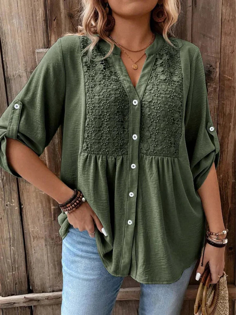 Noor – Bluse med V-udskæring og knapper